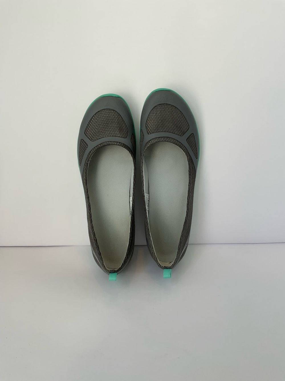 Merrell Ceylon Sport Gray Knit Slip-On Ballet Flats with Teal-Green Sole Accent - Picture 2 of 9